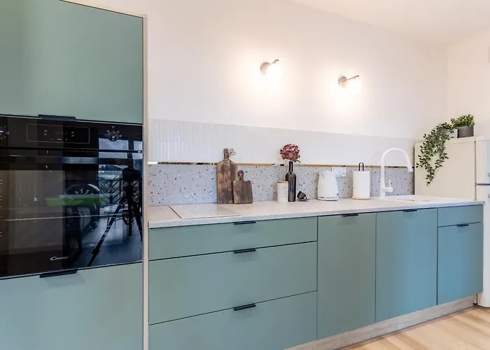 żeromskiego 15b/6 *